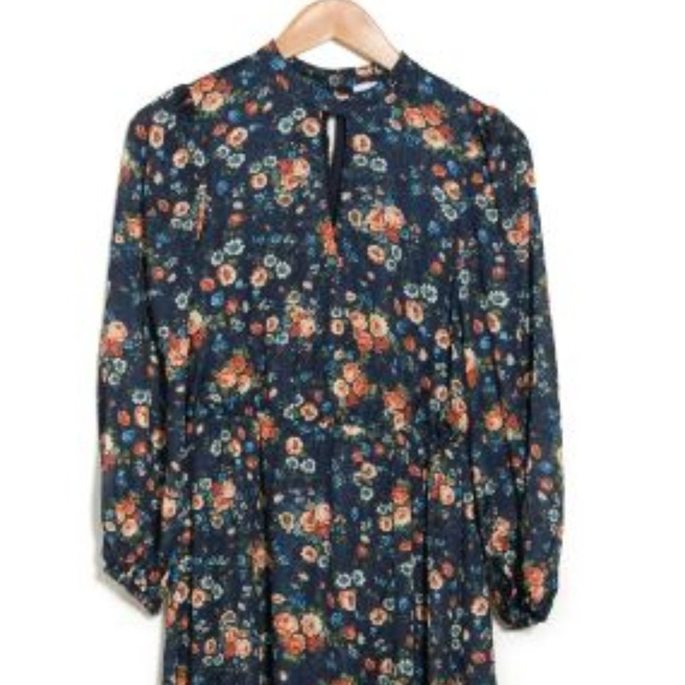 NSR Long Sleeve Midi Dress.Color: Blue Multi. Floral Printed.